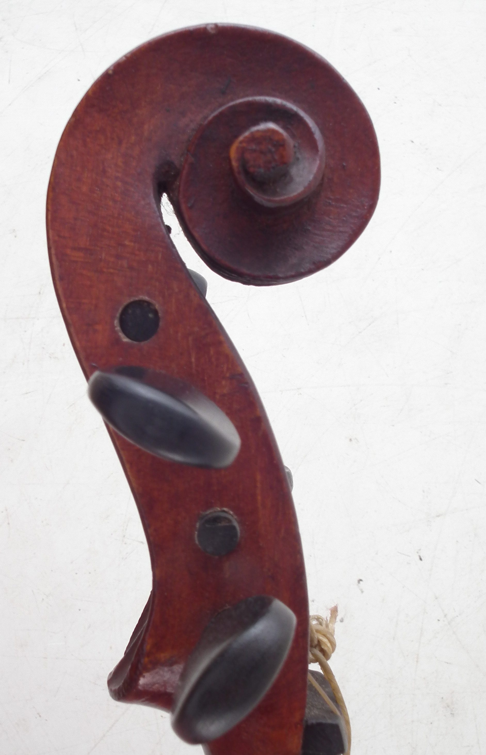 3/4 Size violin in case with bow - Image 4 of 8