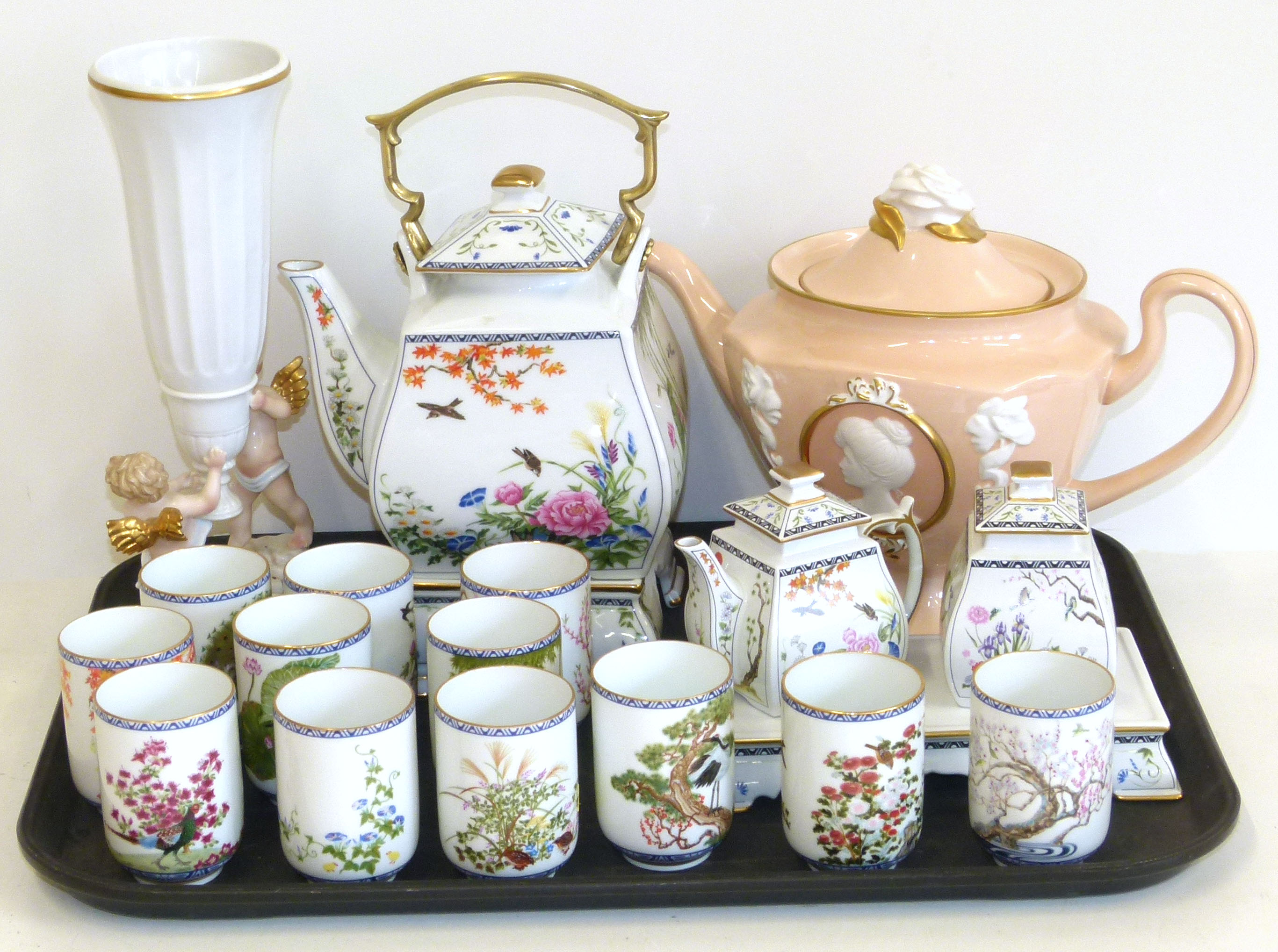 Franklin Mint Gibson collectors tea pot, Amorni Di Pompeii vase and oriental style tea set etc.