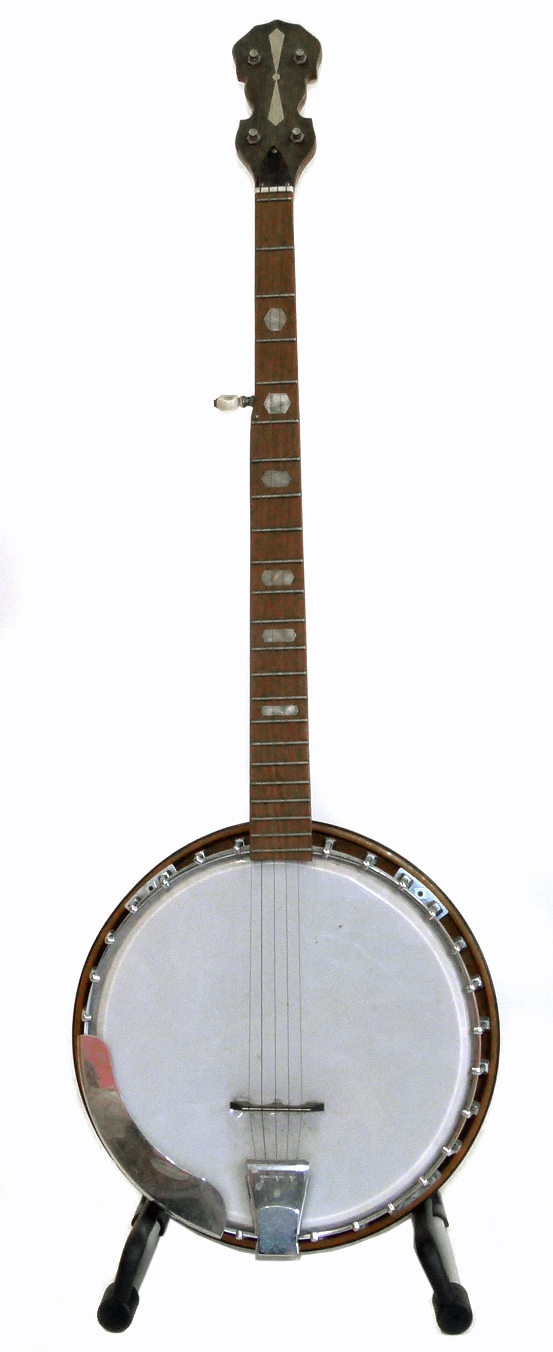 5 string banjo, made in German Democratic Republic (missing one tuning peg) Condition reports not