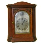 Edwardian oak 8-day mantel clock Condition reports not available for this auction