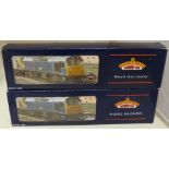 2 boxed Bachmann locomotives class 2 5/3 Bo-Bo diesel two tone green "Tamworth Castle" (32-402)