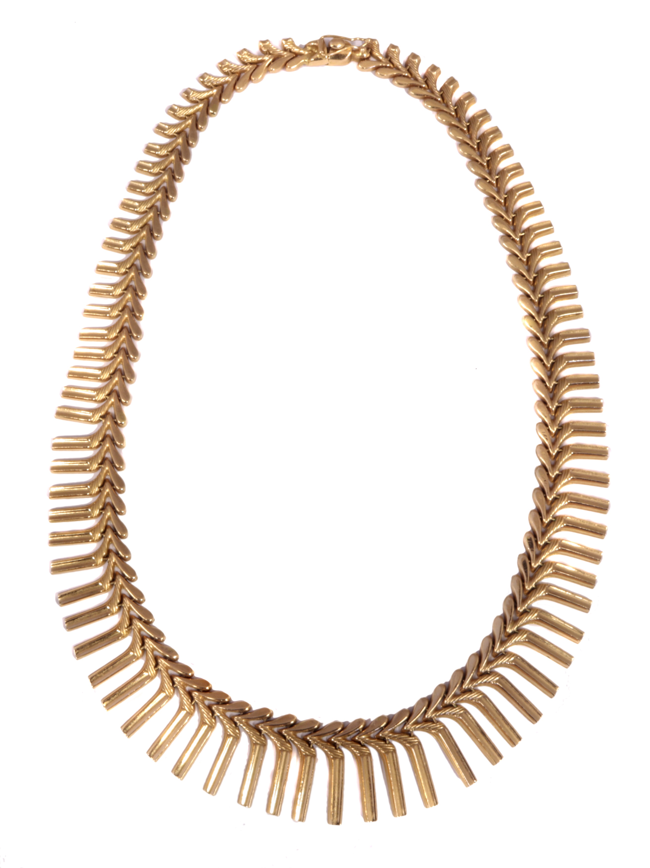 A fringe necklace,
