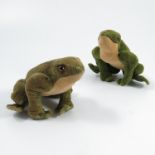 Two Steiff frogs, one with button to a foot