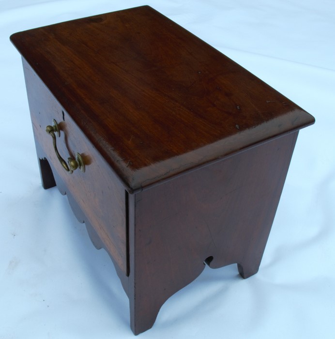 A Georgian mahogany single drawer box stool, having cut-out sides and shaped apron to the front, the - Image 3 of 3