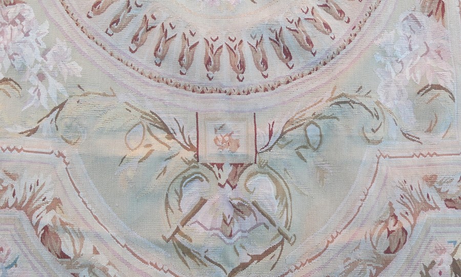 A French Aubusson style rug, decorated in the Classical style with flowers and foliage, 80ins x - Image 6 of 6