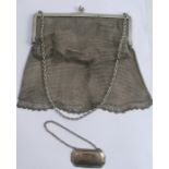 An Austrian mesh evening bag, stamped with control marks, amethyst cabochon set clasp, 179g (5.7