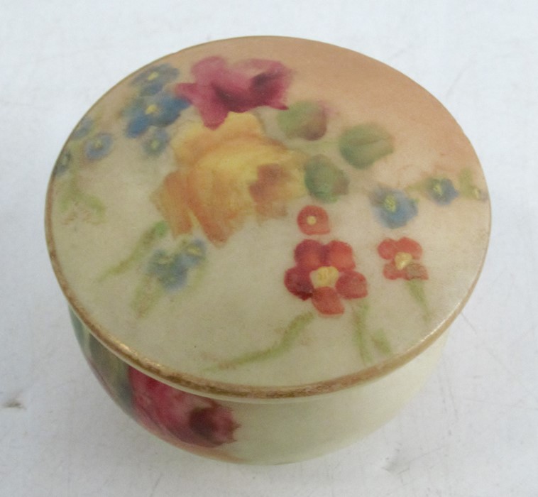 Two miniature Royal Worcester tygs, decorated with pink roses to a green border, shape numbers H282, - Image 6 of 8