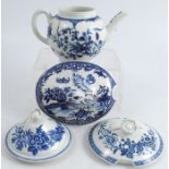 A First Period Worcester tea pot, decorated in the blue and white Mansfield pattern, lacking lid,