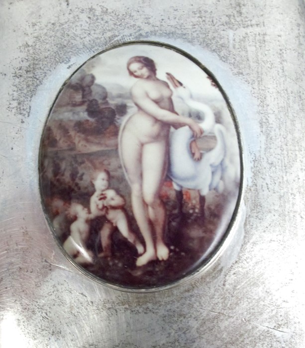 A late Victorian silver cigarette case, the cover with a later applied resin image of Leda and the - Image 5 of 10