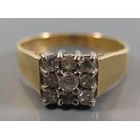 An 18ct Gold Six Stone Diamond Ring, size N, 4.5g