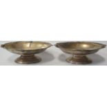 A Pair of George V Silver Oval Dishes, Birmingham 1924, Walker & Hall, 745g