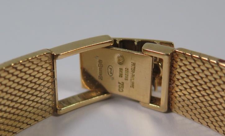 A Patek Philippe Ladies 18ctGold Wristwatch with integral bracelet, 62.2g, inner and outer box - Image 3 of 4