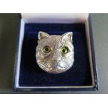 A Sterling Silver Cat Mask Brooch/Pendant, 3cm