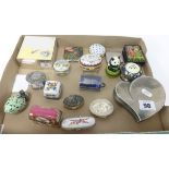 A collection of various assorted trinket boxes (18).