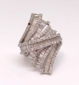 An impressive 18ct white gold diamond ring, finger size O.