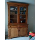 Victorian oak bookcase (glazed upper section).