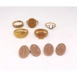 A pair 9ct cufflinks (8.70g), an 18ct matching ring & 4 other 18ct rings (24g).