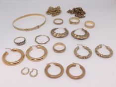 A collection of various 9ct jewellery including earrings (55g approx).