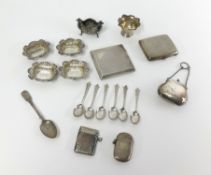 A collection of silverwares, including vestas, cigarette cases, spoons, table salts etc, approx