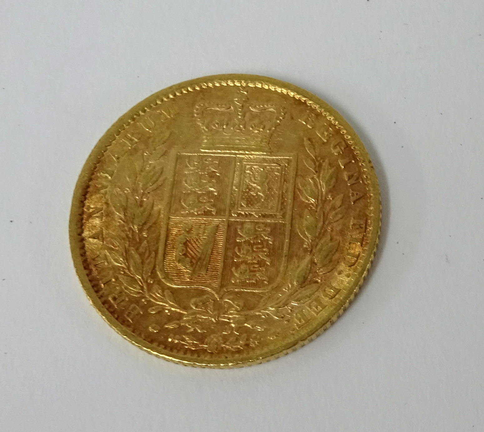 A Victoria gold sovereign, shield back, 1872. - Image 3 of 4