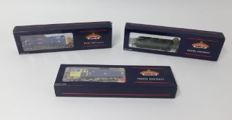 Bachman 00 gauge, Class 55 Deltic Queens own Highlander loco, Class 47 diesel two tone loco and