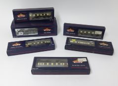 Bachman 00 gauge, a set of three Class 108 green coaches together with five other composite coaches,