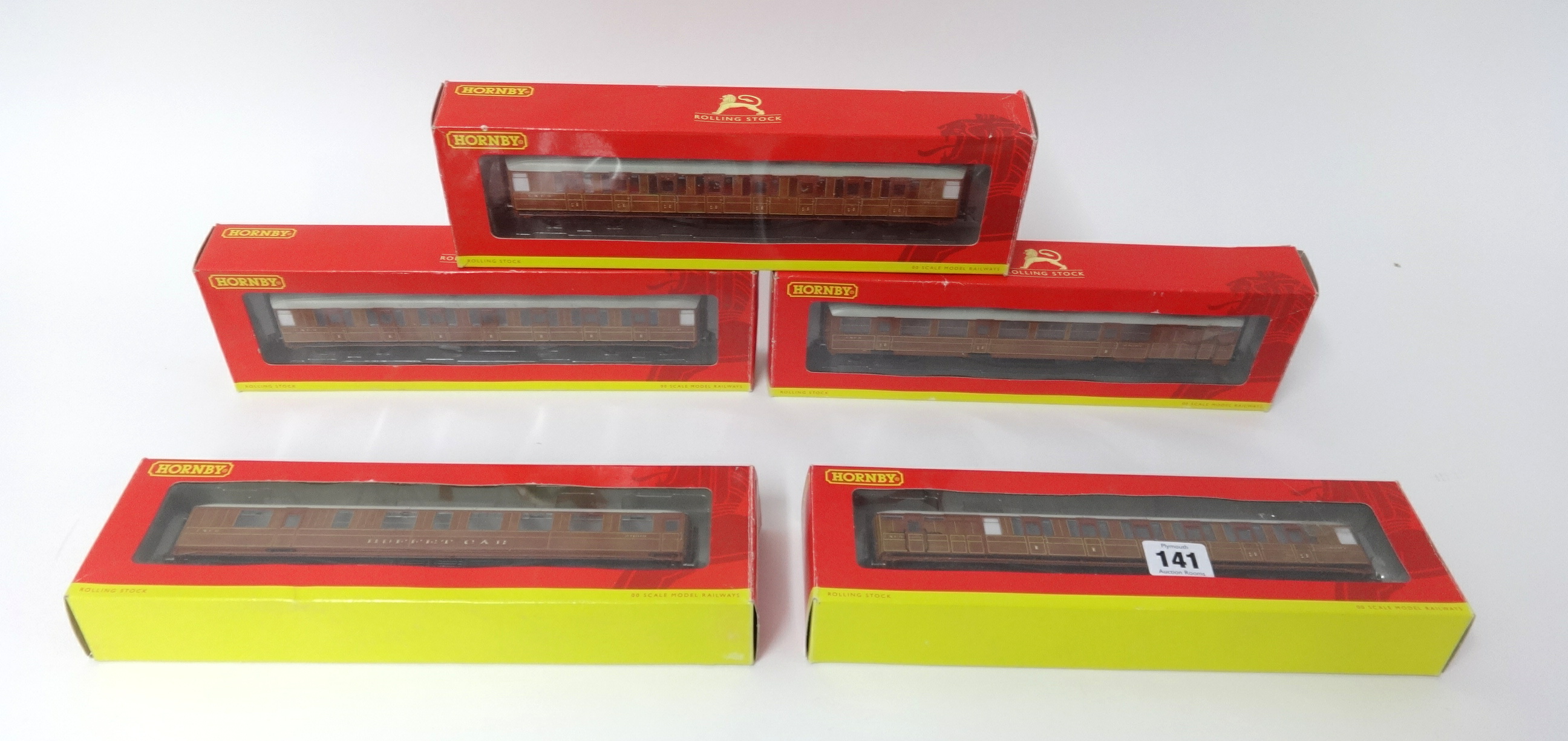 Five 00 gauge LNER corridor coaches including First Class (5), boxed.