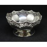 A Geo V pierced border silver sweet meat dish, dated 1912, approx. 63.5gms.