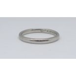 A platinum wedding band ring, 2.70g, size I.