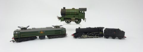 Hornby Dublo, Hornby O gauge and clockwork engine, and tri-ang electric loco boxed (3).