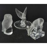 R. Lalique, France three glass animal groups including owl, tallest 10cm.