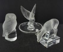 R. Lalique, France three glass animal groups including owl, tallest 10cm.