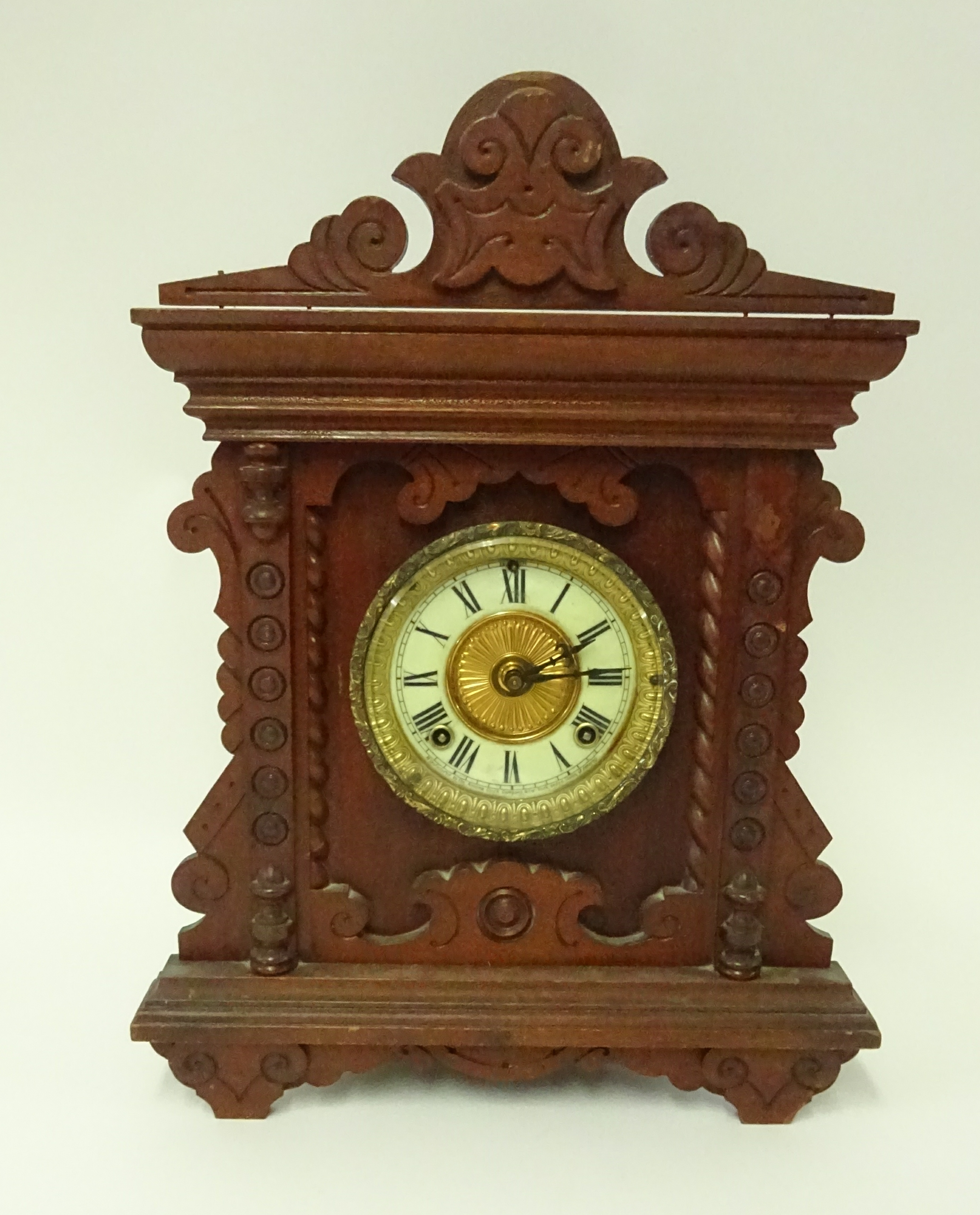 Late Victorian American Ansonia mantle clock with pendulum key and gong height 48cm