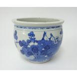 A Chinese blue and white porcelain planter, height 18cm.