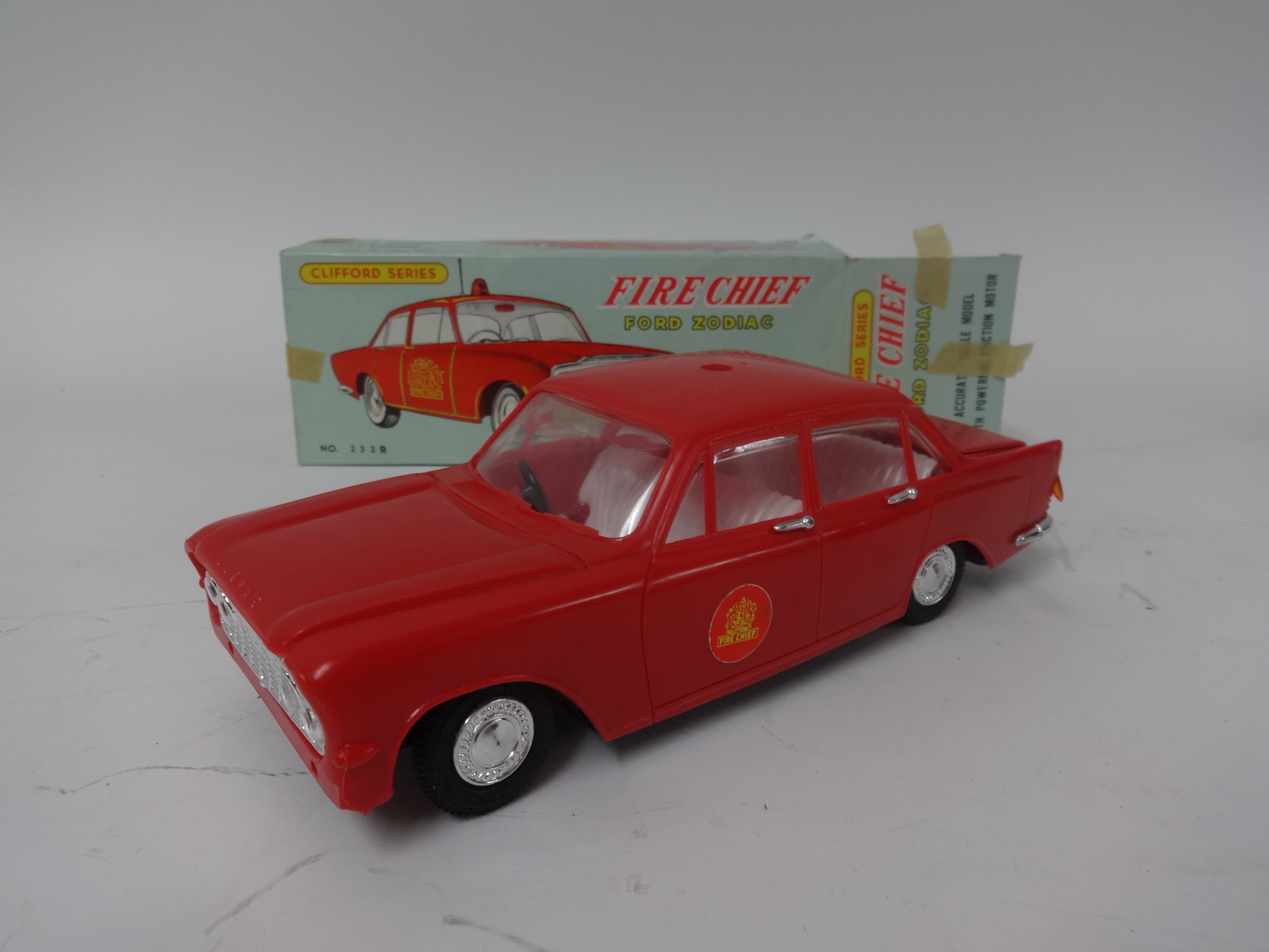 Eight various boxed models including Clifford series, Zodiac Fire Chief and Police car, - Image 17 of 28