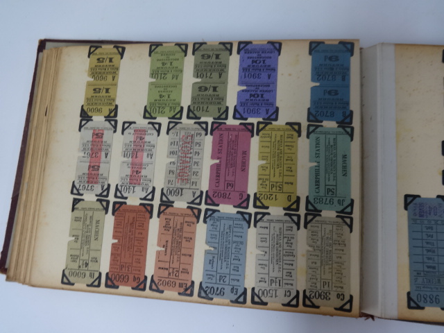 An interesting collection of original tram tickets in album, approximately 200. - Bild 3 aus 12