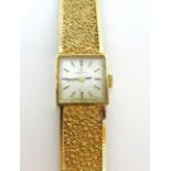 A 9ct gold ladies wristwatch.