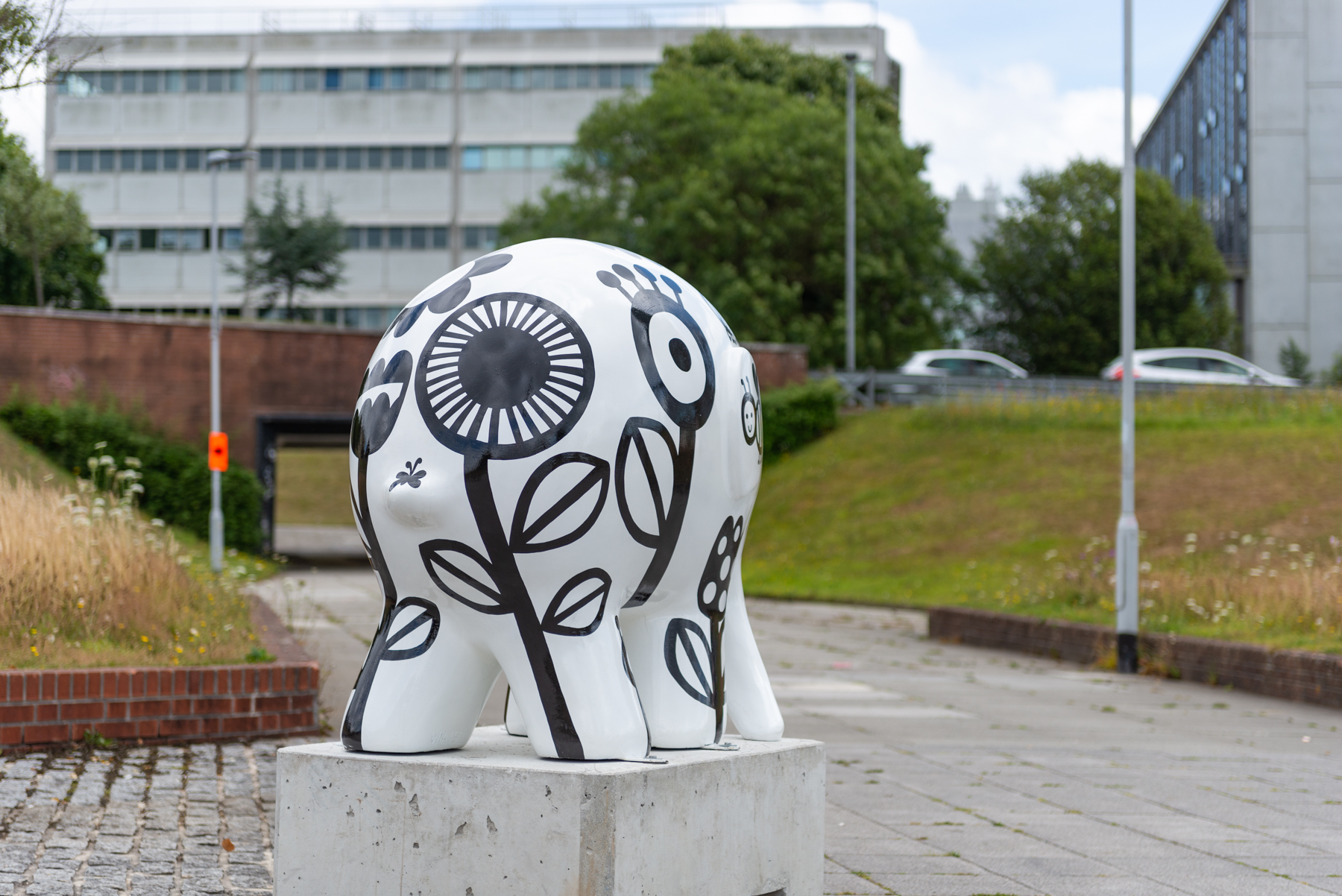 'Elmer in the Flowers' by Jane Foster. Sponsored by Plmouth Live/The Herald - Image 8 of 8