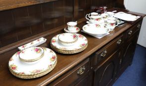 A collection of thirty two pieces of Royal Albert 'Old Country Roses' and a Royal Albert '