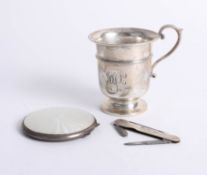 A small silver cup, silver fruit knife and a silver compact (3).
