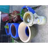 ASSORTED GLAZED PLANT POTS (SOME WITH CONTENTS) AND A SMALL BIRDBATH