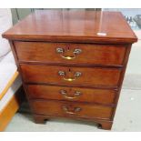 19TH CENTURY MAHOGANY BACHELORS CHEST OF FOUR DRAWERS WITH BRASS HANDLES AND BOXWOOD STRINGING