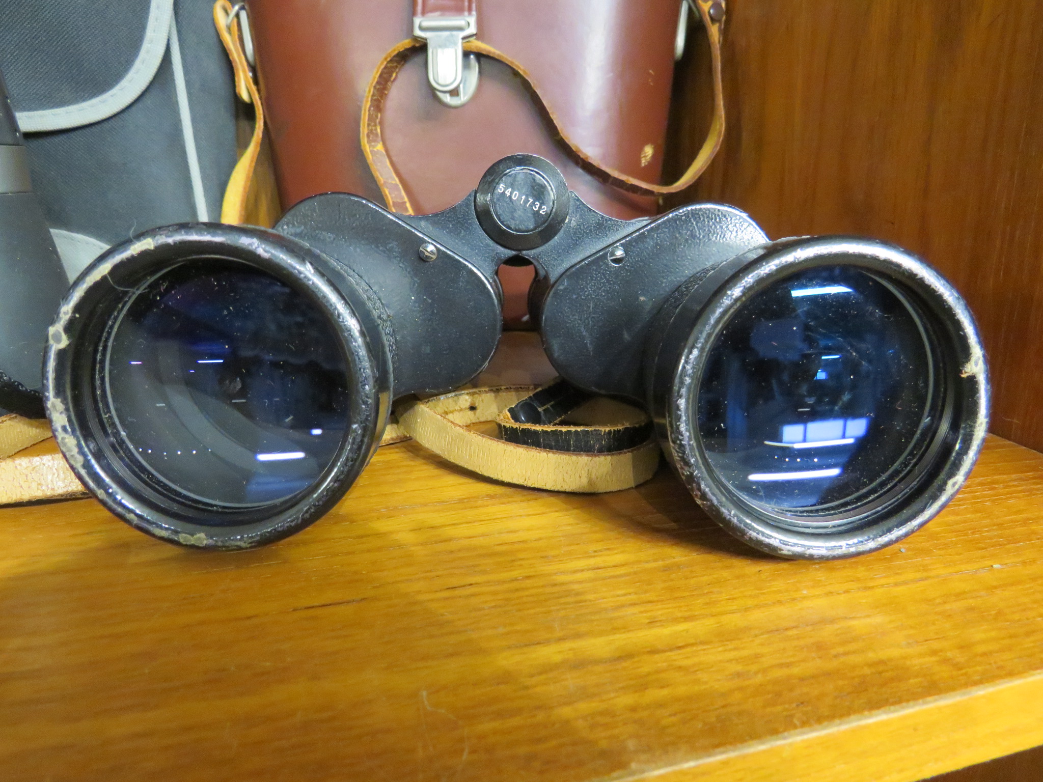 CARL ZEISS 10 X 50 BINOCULARS WITH LEATHER CASE AND CENTON 12 X 50 BINOCULARS WITH CASE - Image 3 of 4