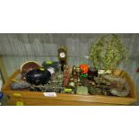 TRAY OF SMALL DECORATIVE ITEMS INCLUDING PAPERWEIGHT, BRASS ORNAMENTS, MINIATURE MANTLE CLOCK,