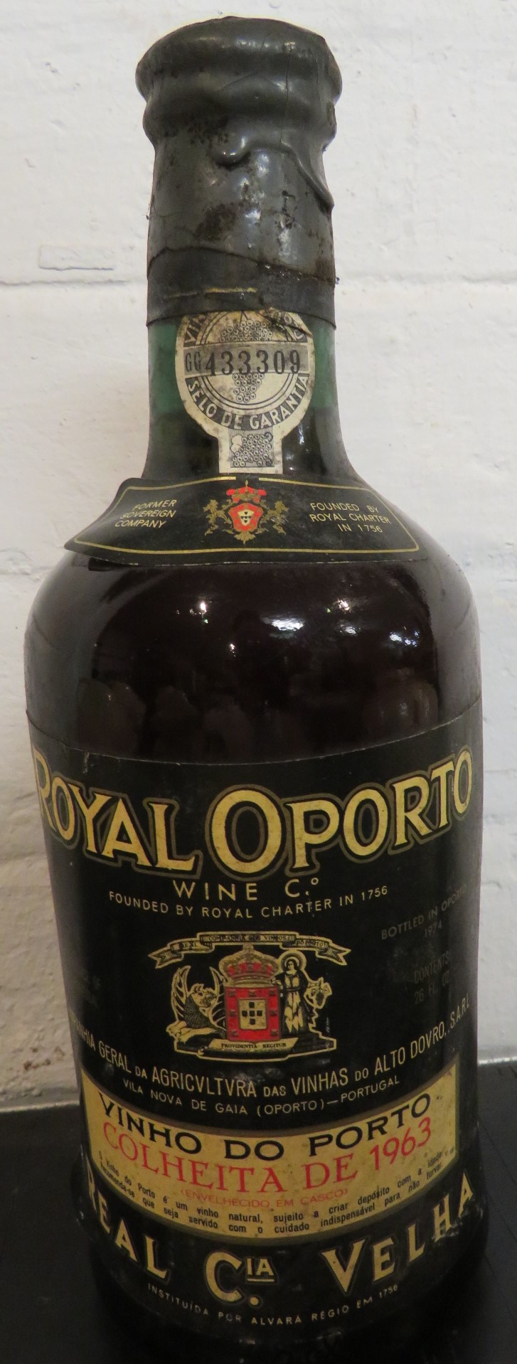 Royal Oporto Wine Co Vinho do Porto Coheita De 1963, bottled in Oporto 1974, 26 Fl. Oz, labelled
