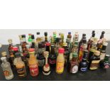 Assorted liqueur, spirits, wine and cider miniatures - Aalbiorg Akvavit (42%), Anisado Refinado,