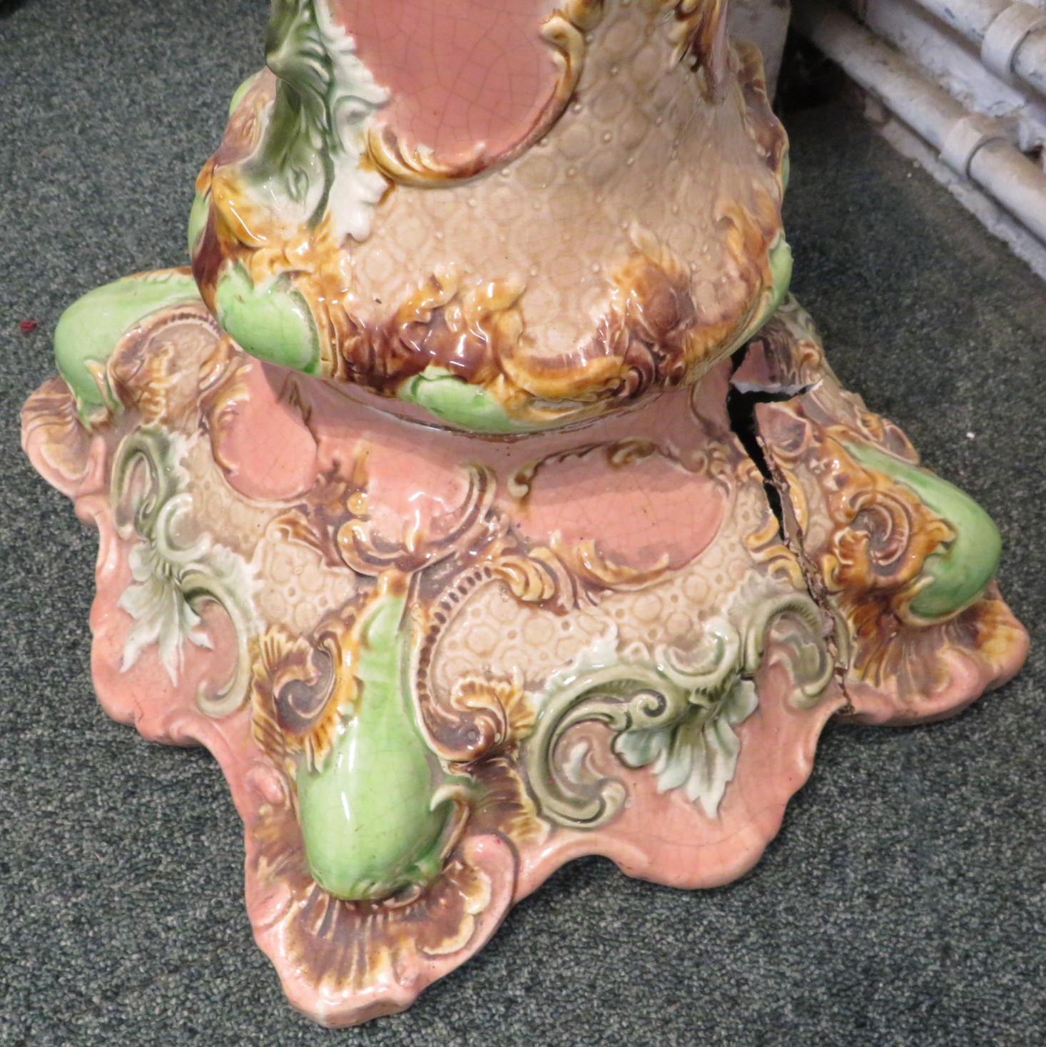 Victorian majolica jardiniere on stand, pink ground with green and brown oak foliage, requires - Image 4 of 7