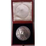 Edward VII silver Coronation medal by de Saulles, (diameter 56mm), in original presentation case