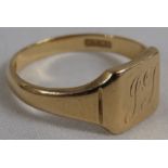 18 carat gold signet ring engraved with initials JJ, British hallmarks, 5.6g