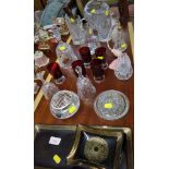 ASSORTED GLASS WARE - TWO CRYSTAL TANKARDS, RED GLASS CANAPE SET, FIVE RED LIQUEUR GLASSES, THREE